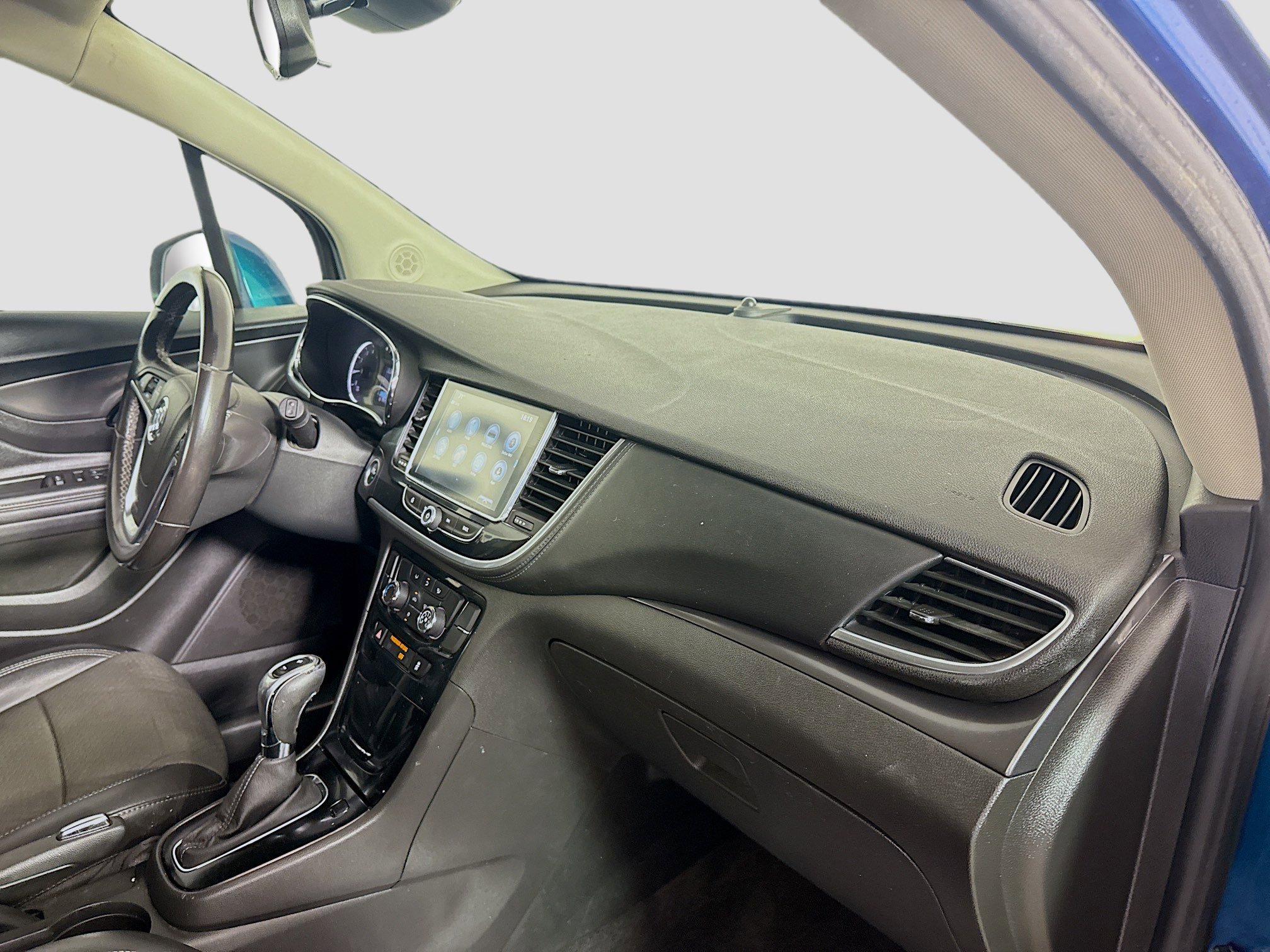 Used 2019 Buick Encore Preferred image 30