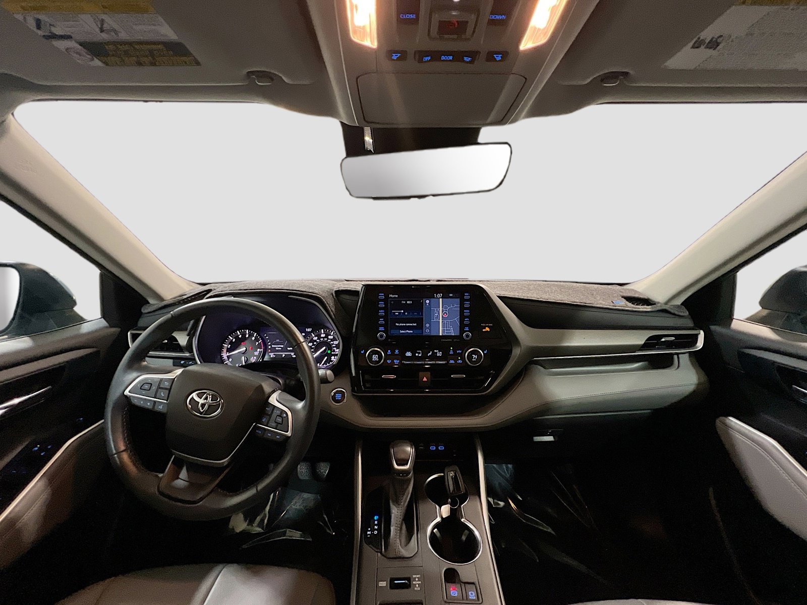 Used 2022 Toyota Highlander XLE image 17