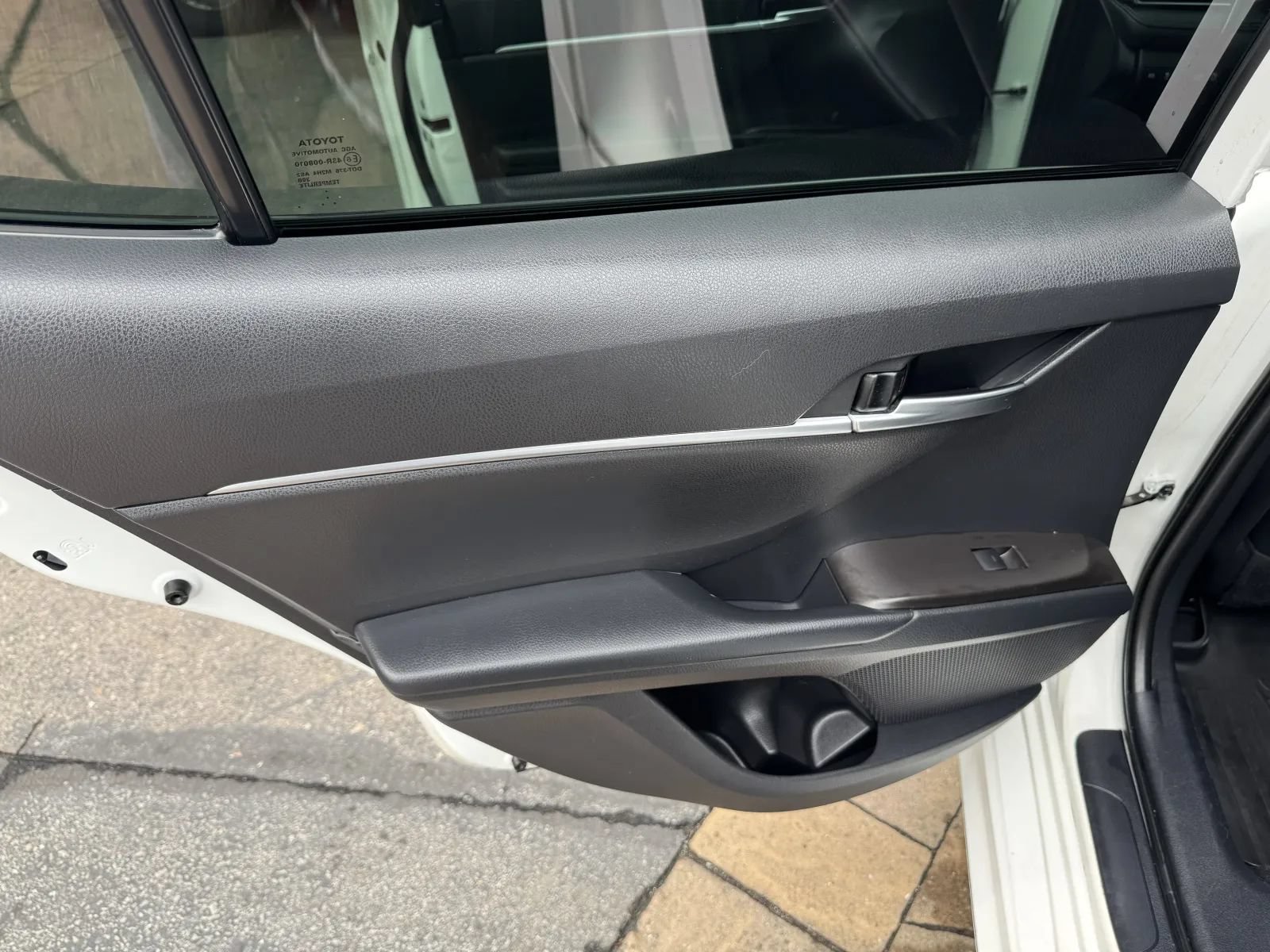 Used 2021 Toyota Camry SE FWD image 32