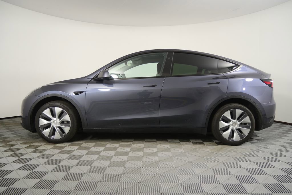 Used 2023 Tesla Model Y Long Range image 6