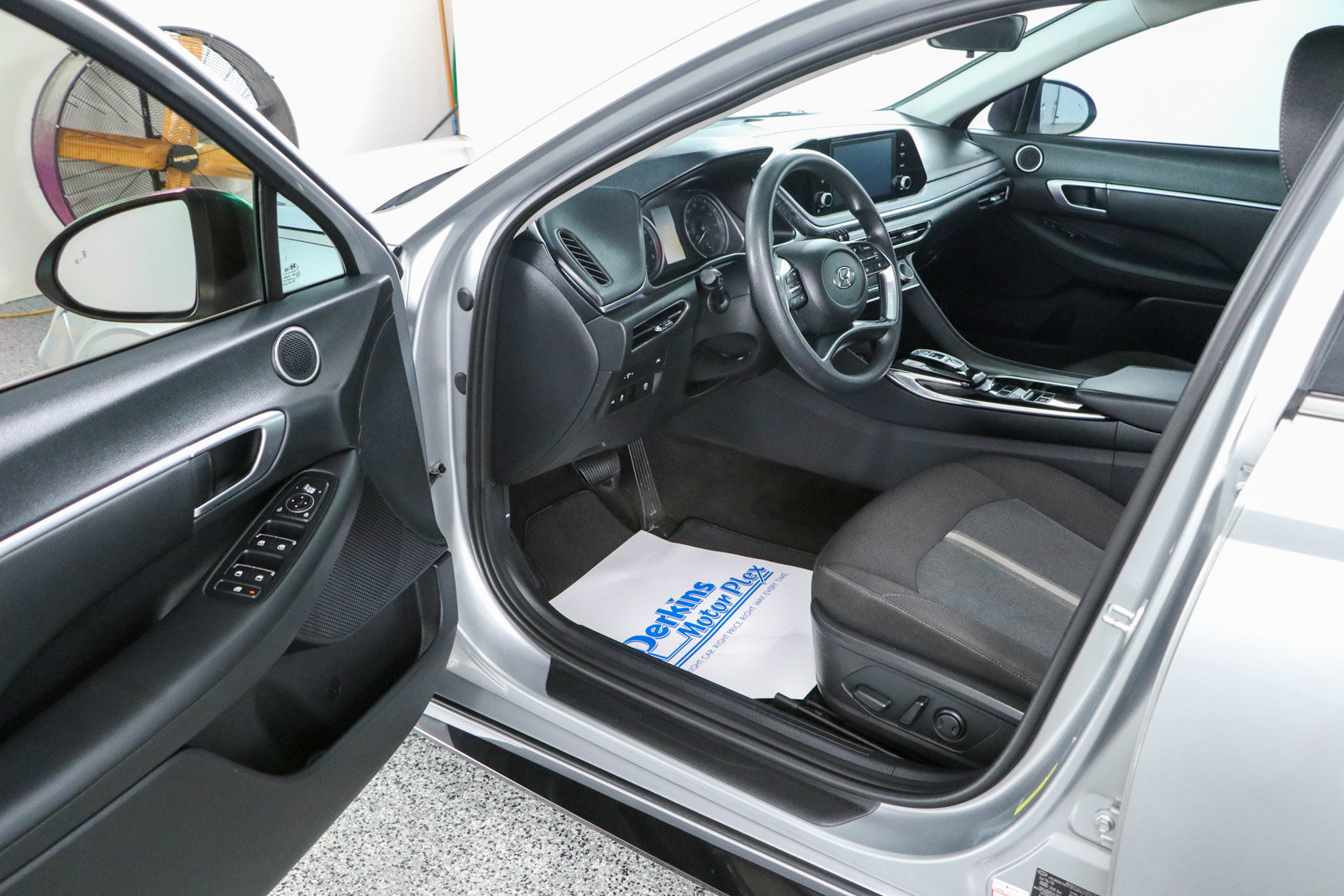 Used 2020 Hyundai Sonata SEL FWD image 3
