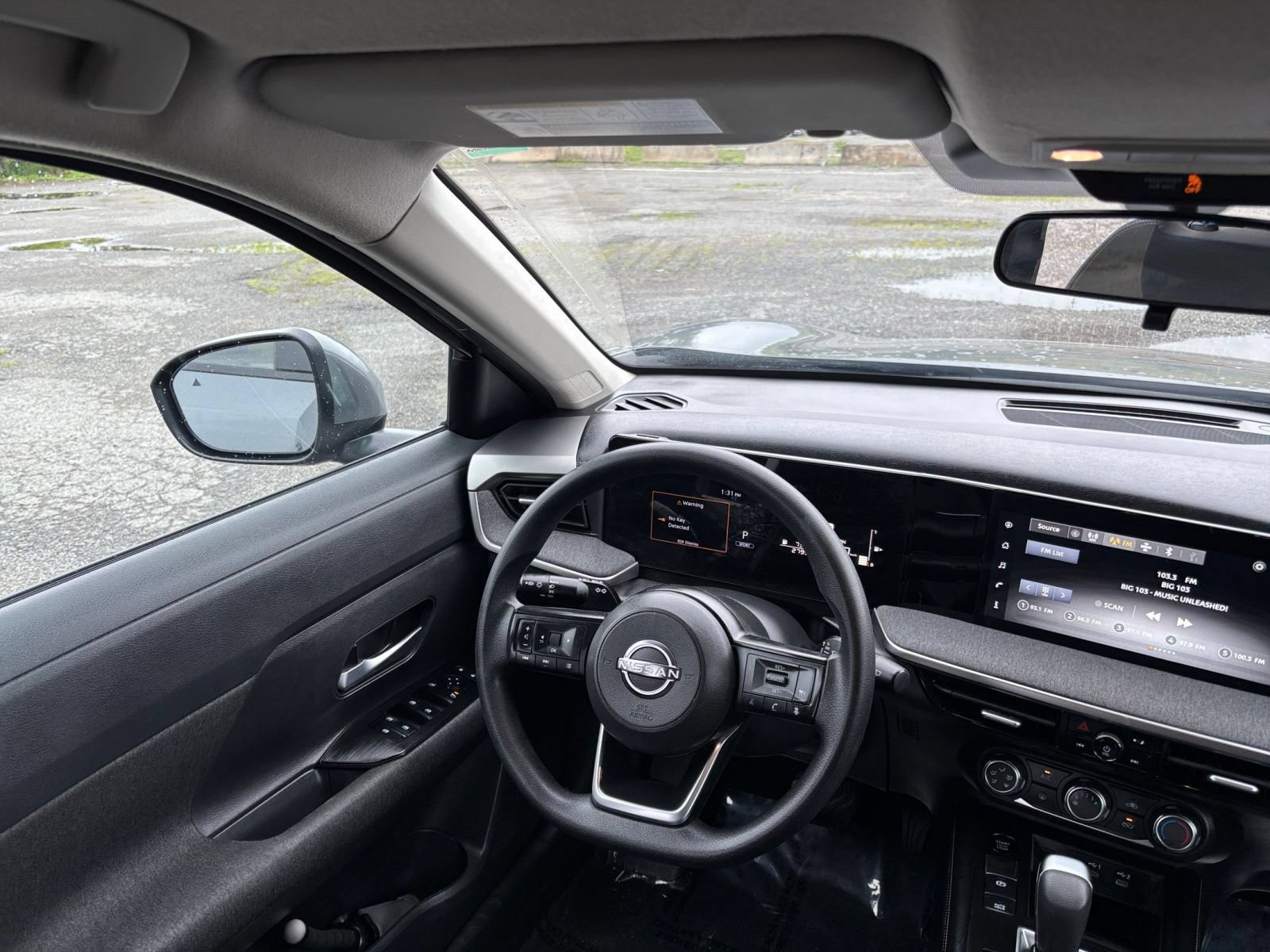 Used 2025 Nissan Kicks SV AWD/4WD image 29