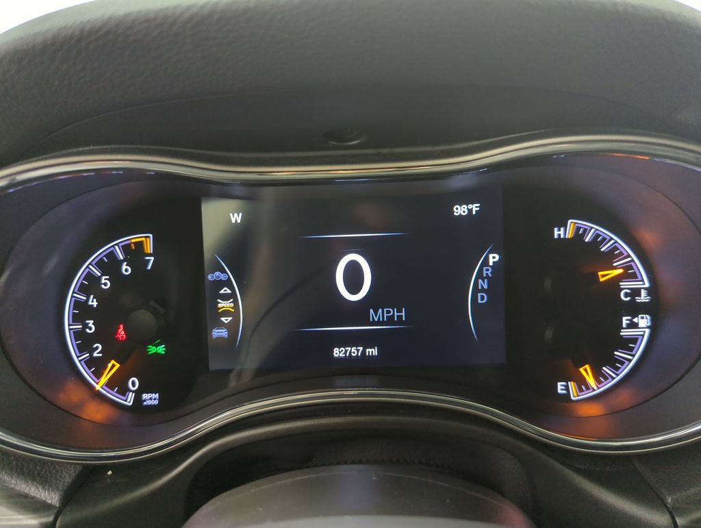 Used 2021 Jeep Grand Cherokee Laredo X RWD image 12