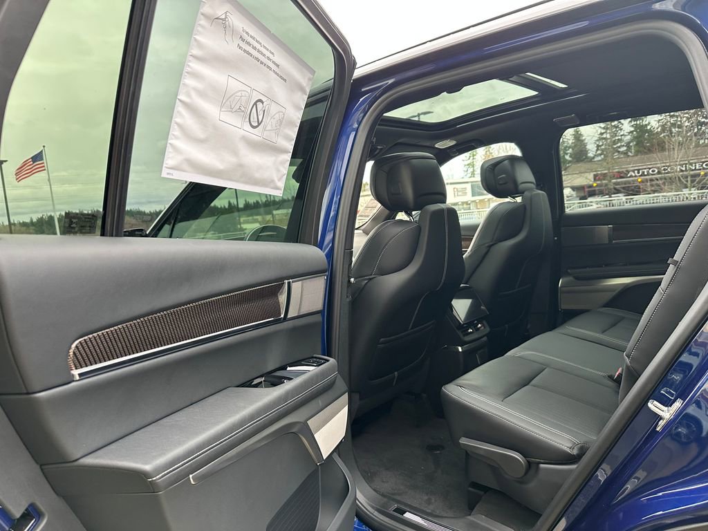 New 2026 Cadillac Vistiq Sport image 16