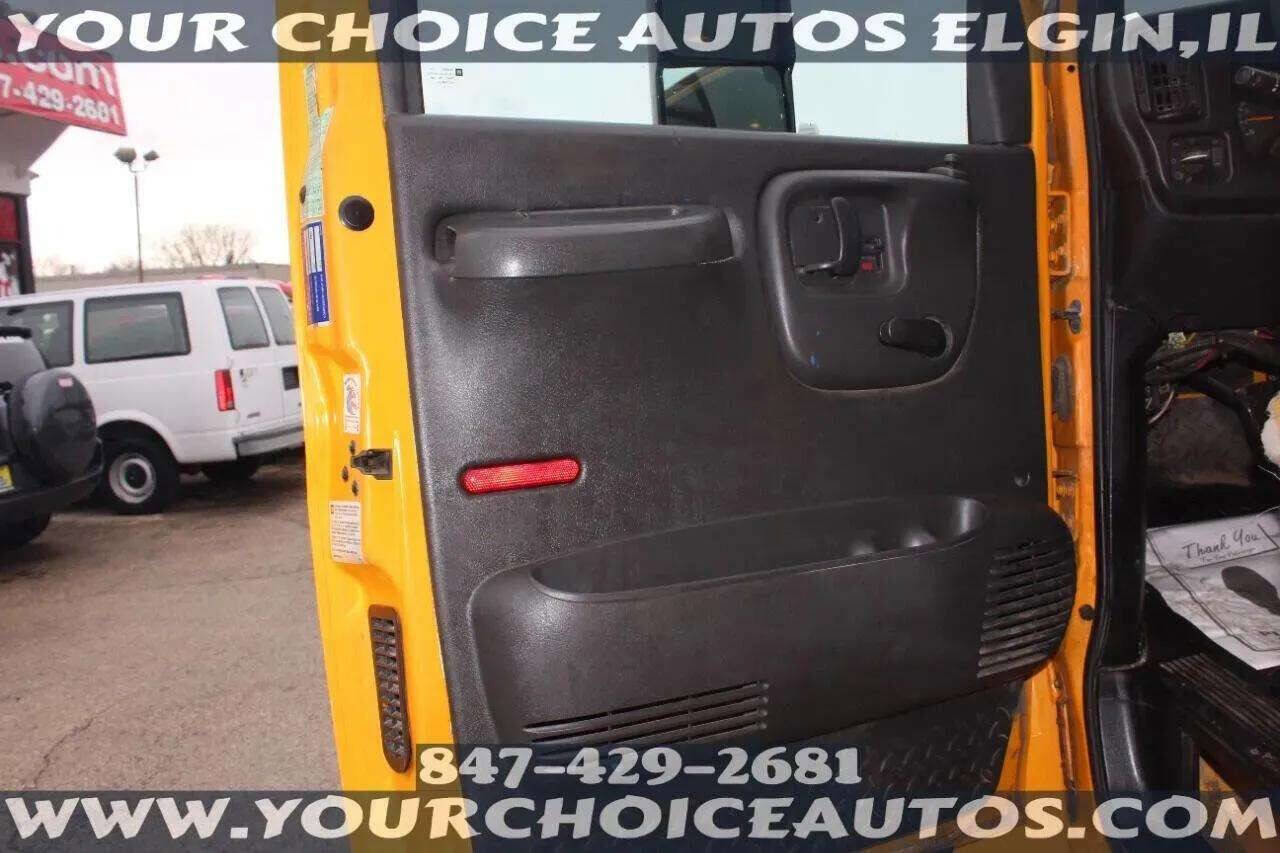 Used 2006 Chevrolet Kodiak C4500 2WD Regular Cab image 26