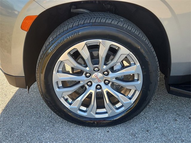 Certified 2023 GMC Yukon Denali image 7