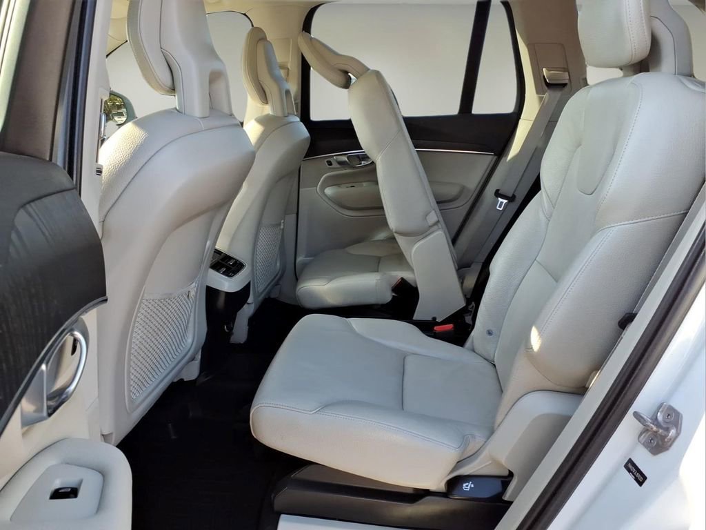 Used 2020 Volvo XC90 T6 Momentum image 7