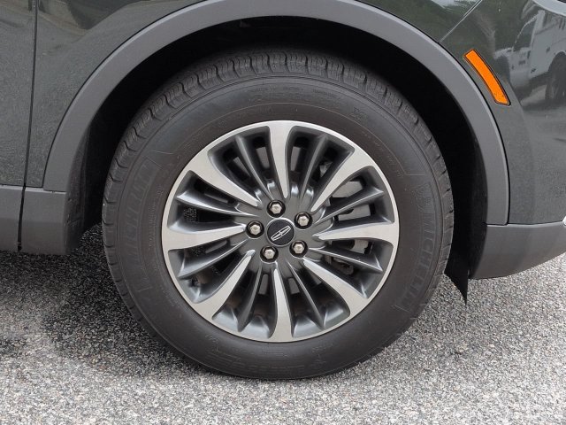 Used 2023 Lincoln Nautilus FWD w/ Premium Package image 11