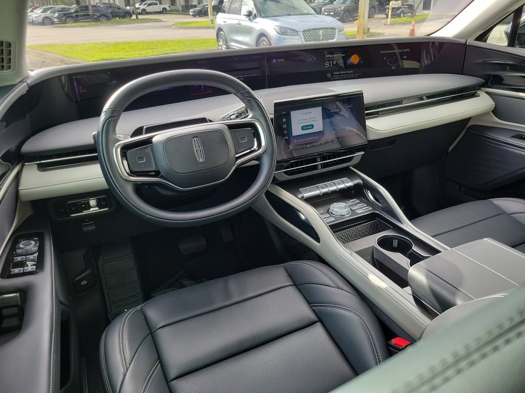 Certified 2024 Lincoln Nautilus Premier AWD/4WD image 11