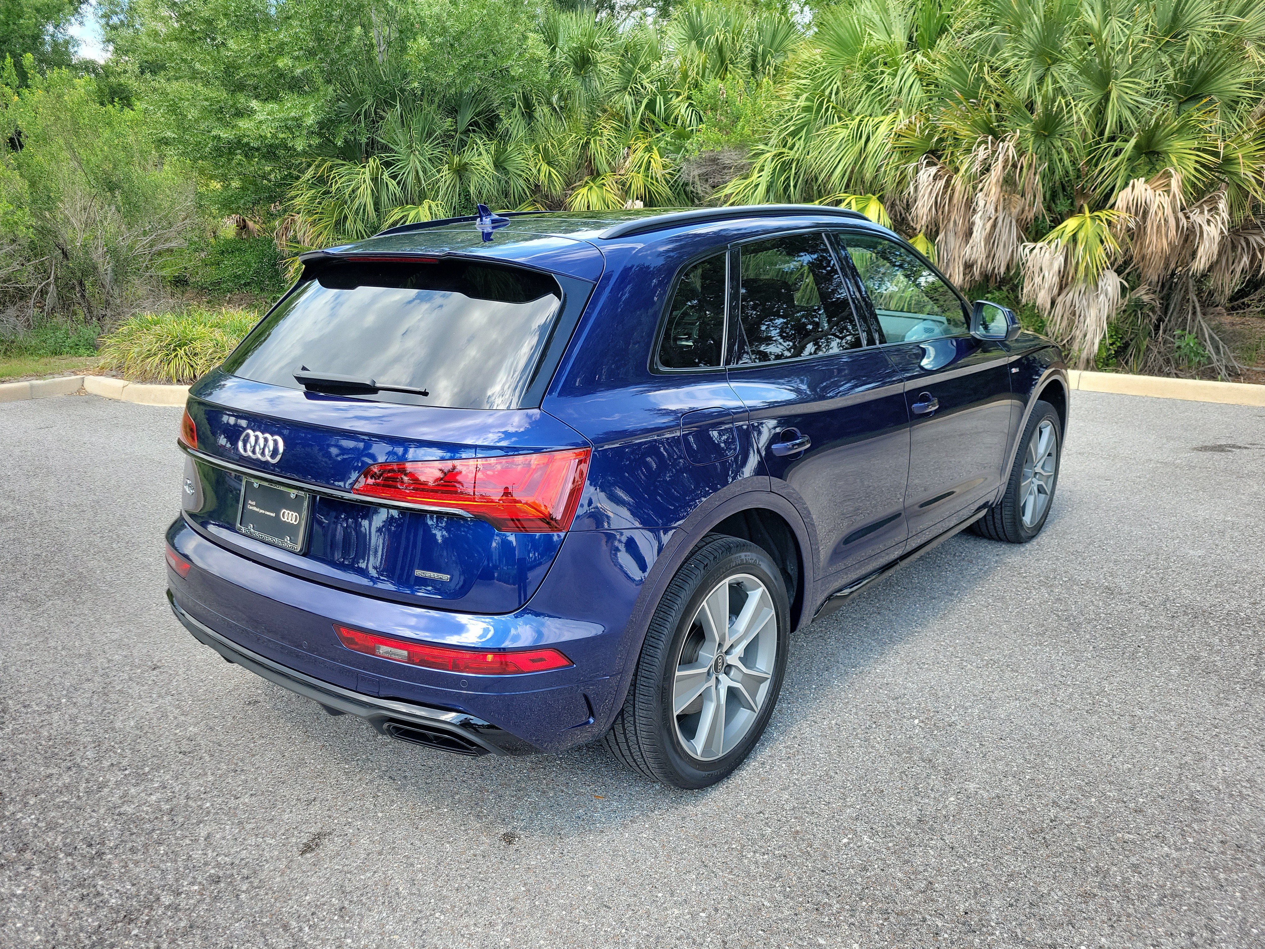 Certified 2025 Audi Q5 2.0T Premium AWD/4WD image 4