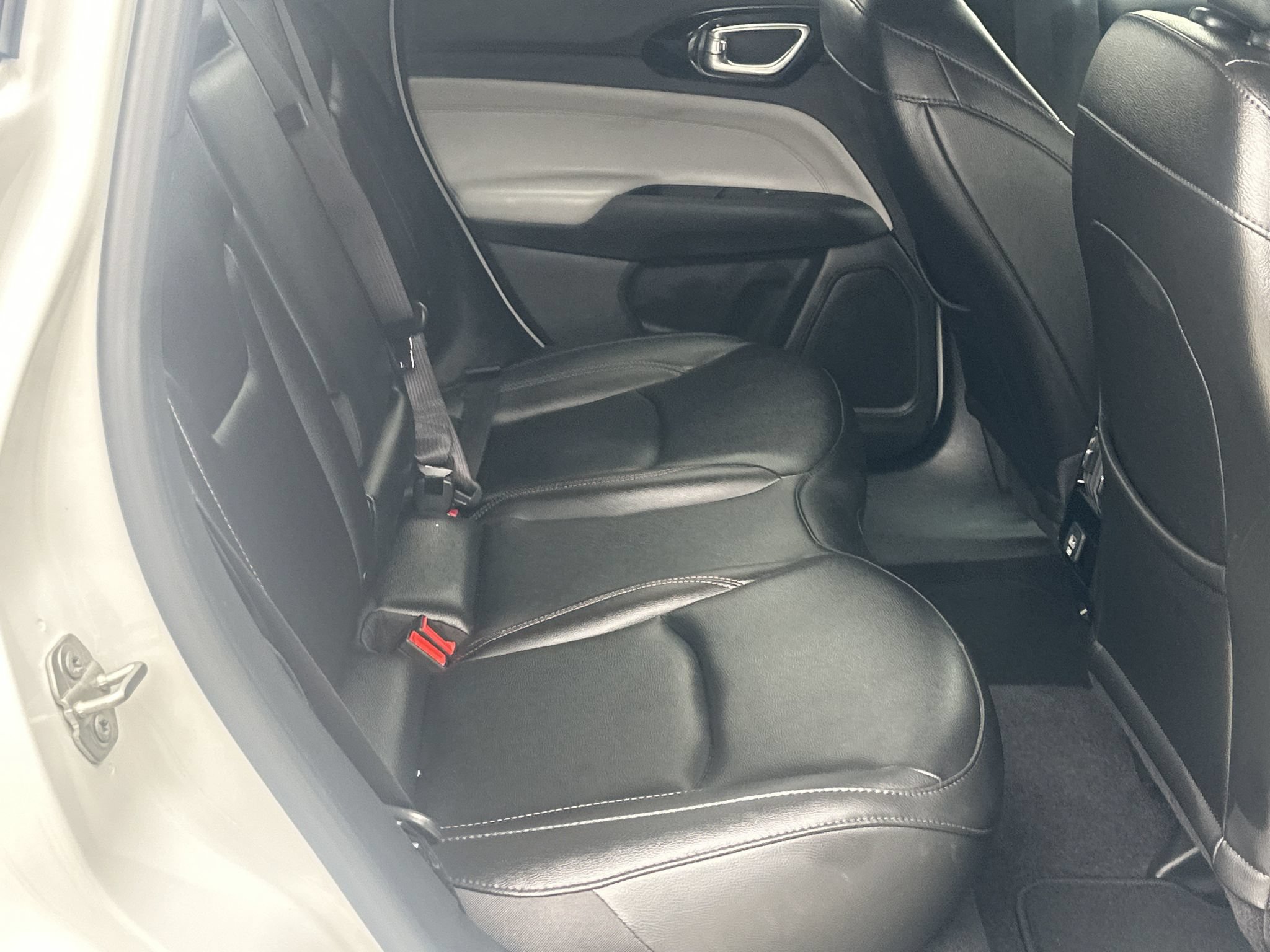 Used 2024 Jeep Compass Limited AWD/4WD image 15