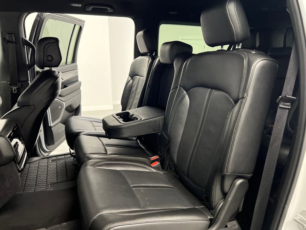 Used 2024 Jeep Wagoneer L Series II w/ Flexible Seating Group image 14