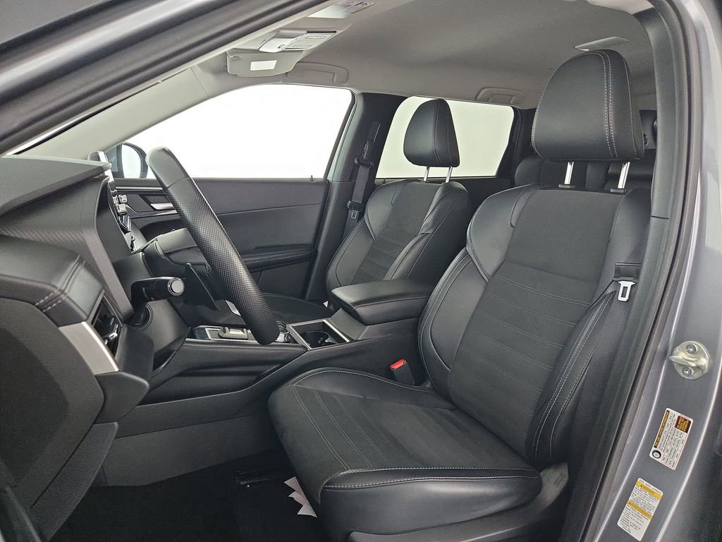 Used 2024 Mitsubishi Outlander SE image 24