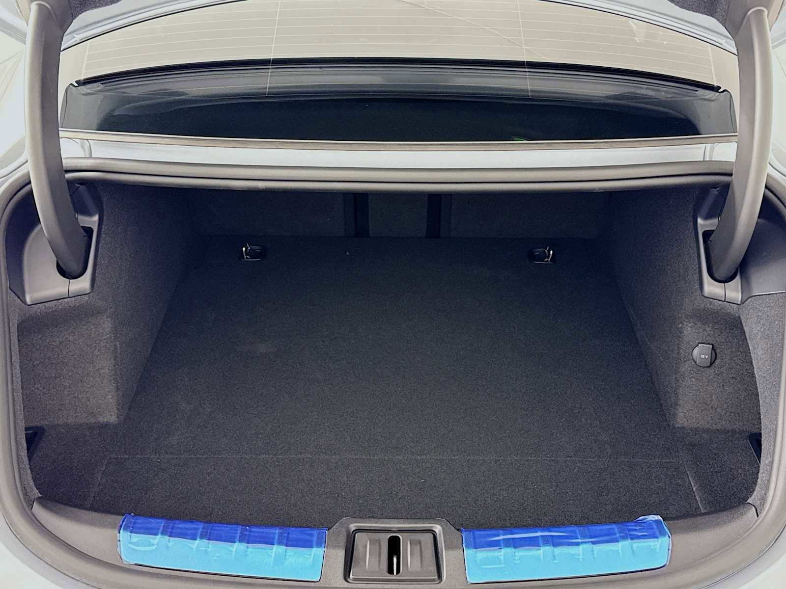 New 2025 Porsche Taycan image 28