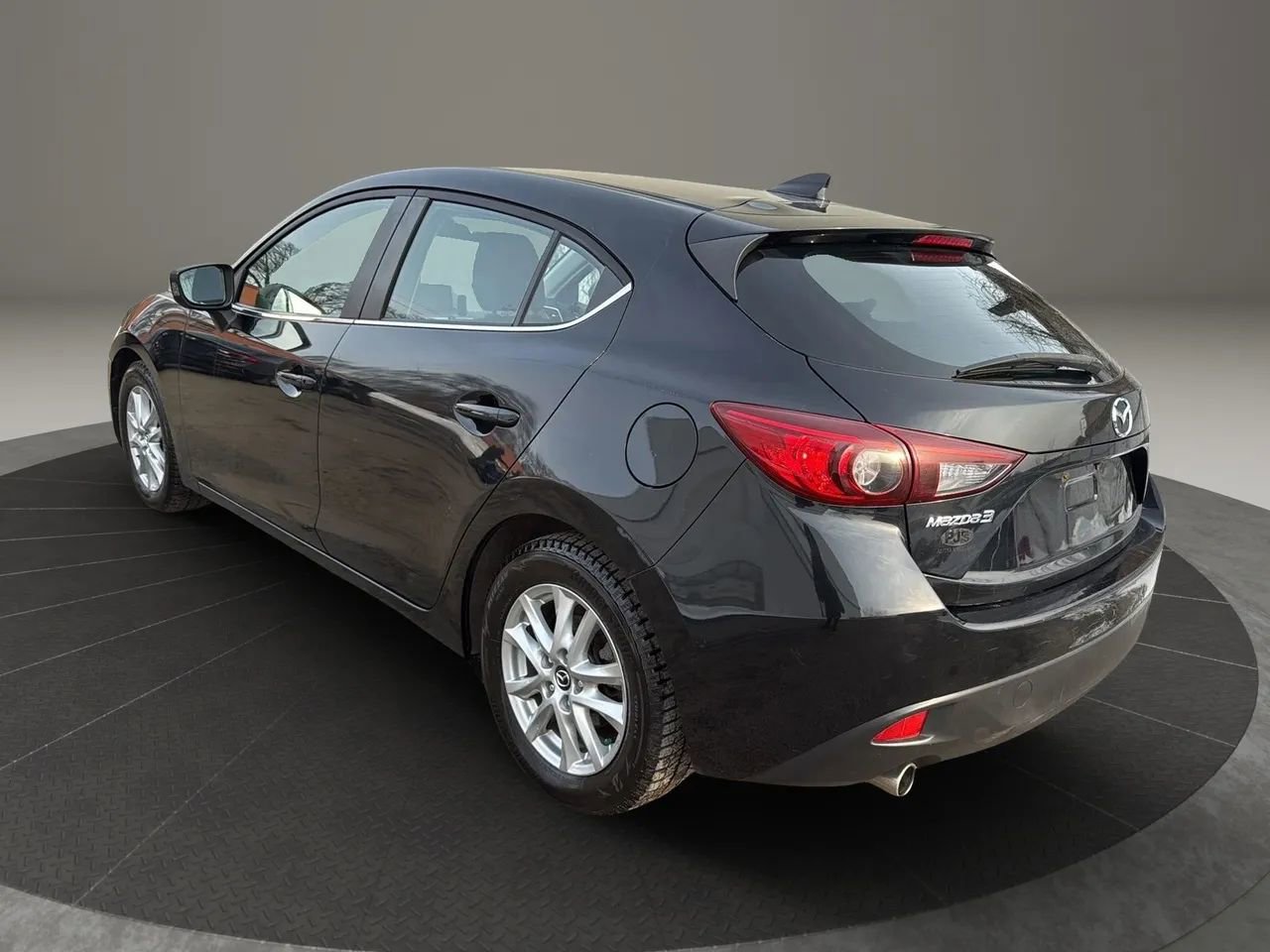 Used 2015 MAZDA MAZDA3 i Grand Touring image 7