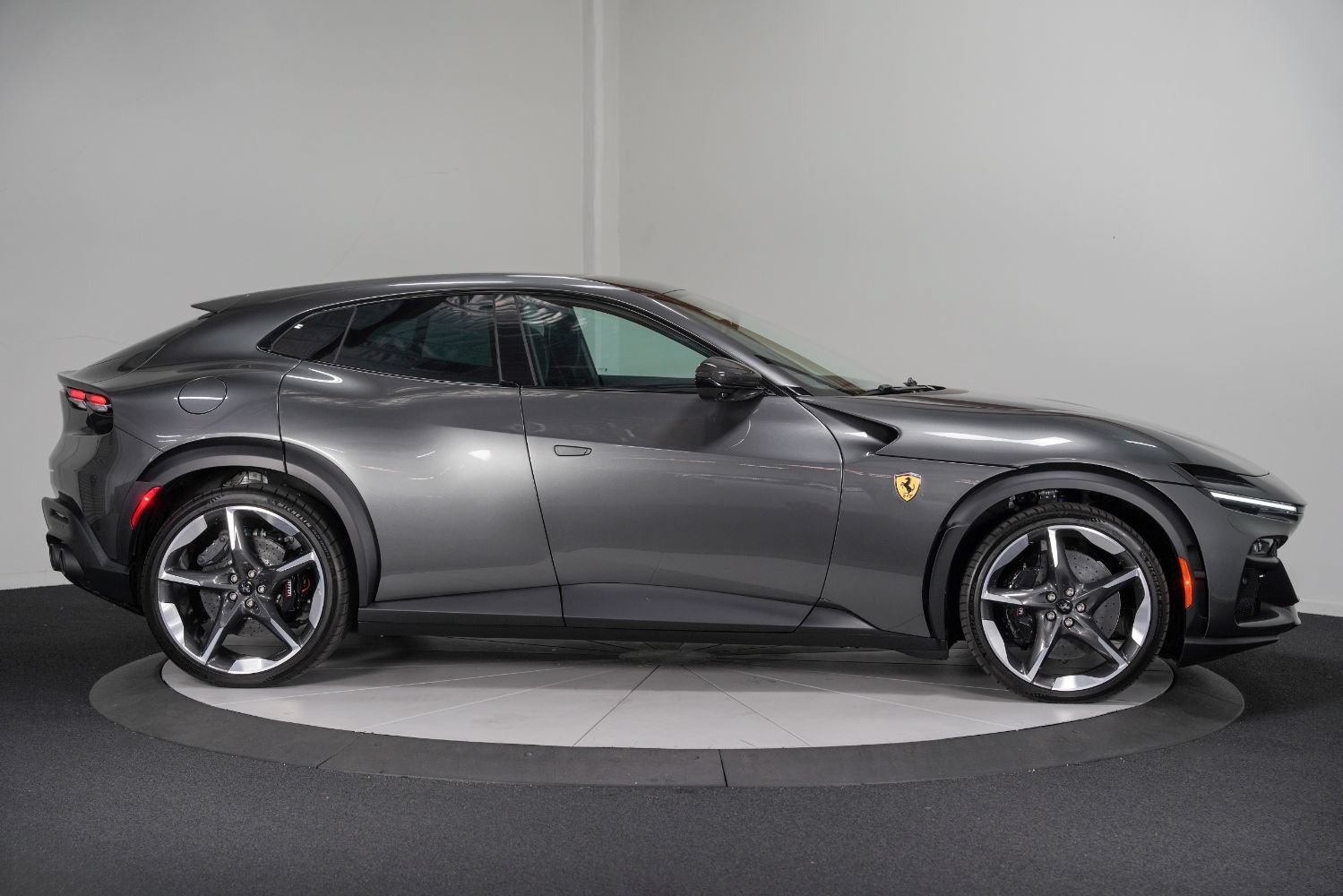 Used 2026 Ferrari Purosangue AWD/4WD image 11