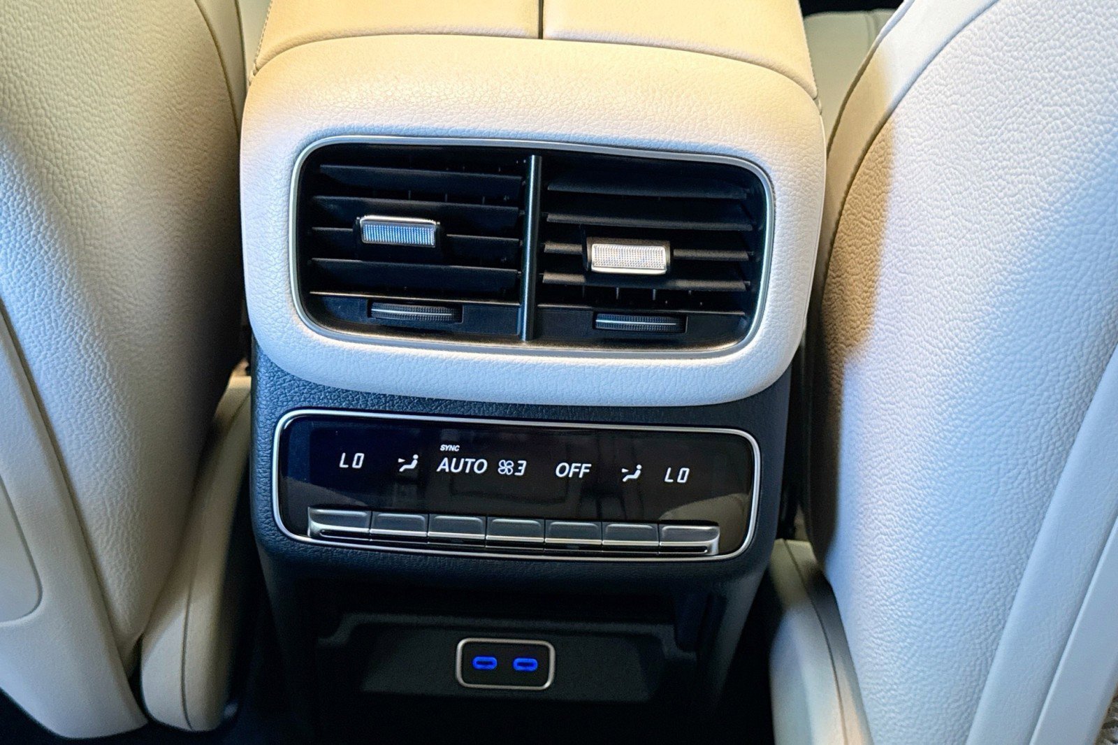 New 2026 Mercedes-Benz GLS 580 4MATIC image 23