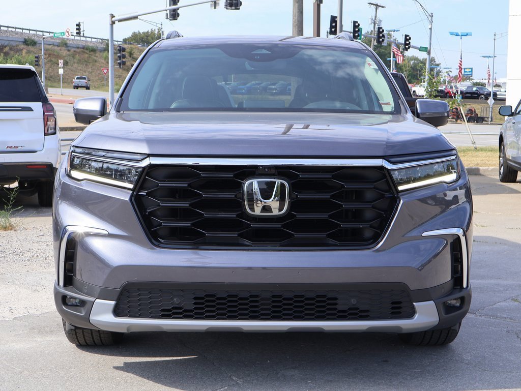 Certified 2023 Honda Pilot Elite image 2