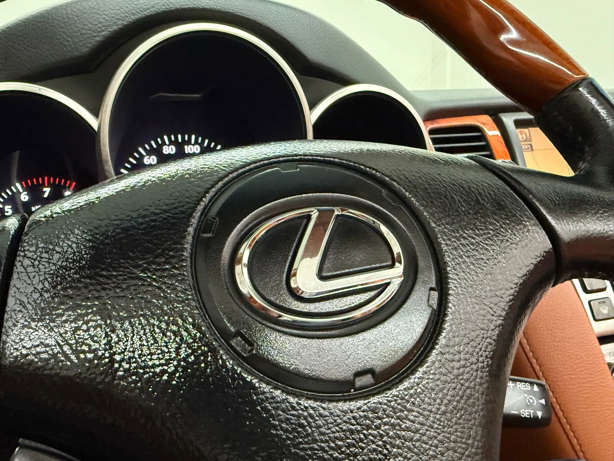 Used 2010 Lexus SC 430 SC 430 Convertible 2D image 23