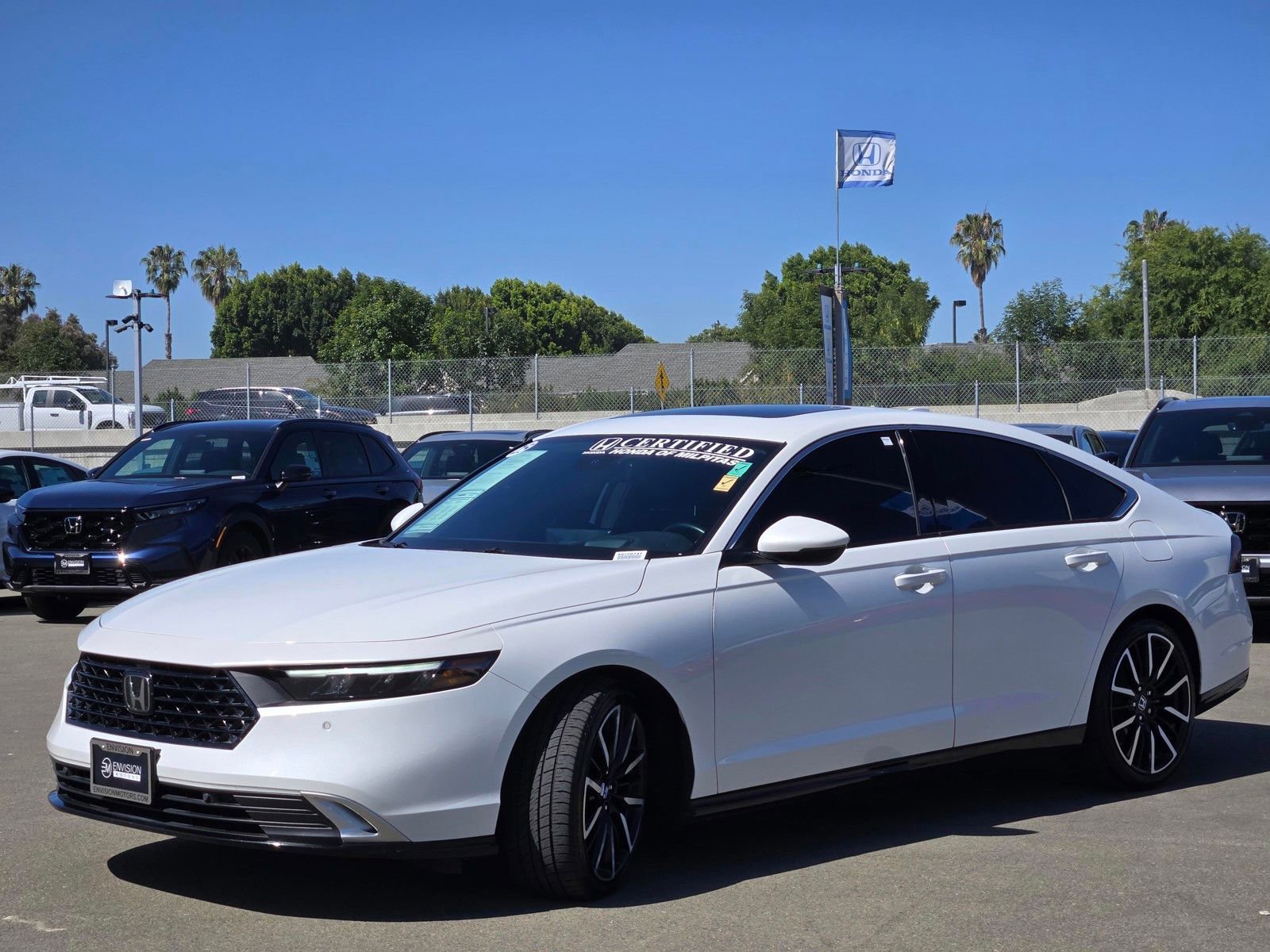 Used 2025 Honda Accord Touring image 3