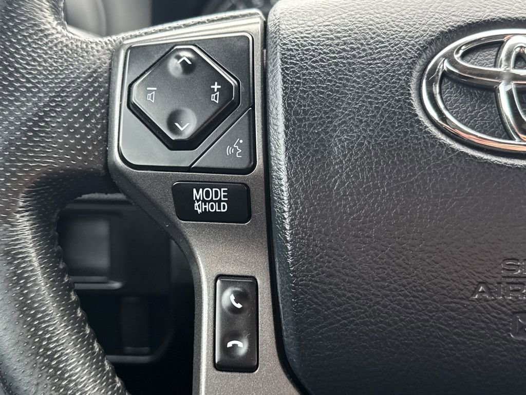 Used 2016 Toyota Tacoma TRD Off-Road w/ Towing Package image 18