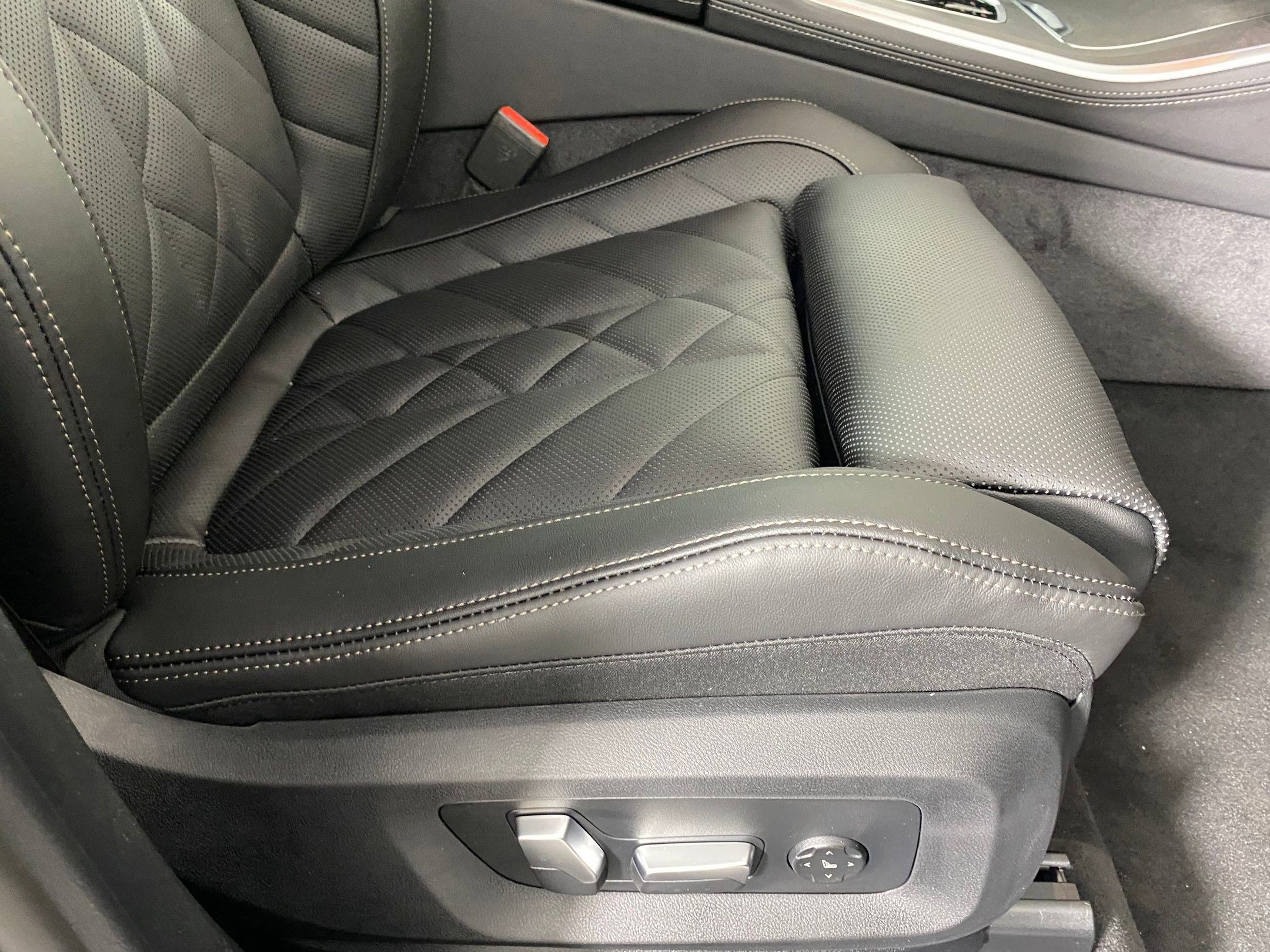 Used 2026 BMW X5 sDrive40i w/ Premium Package image 33