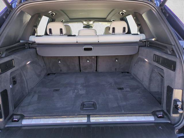 Used 2025 BMW X5 xDrive50e w/ Premium Package AWD/4WD image 6