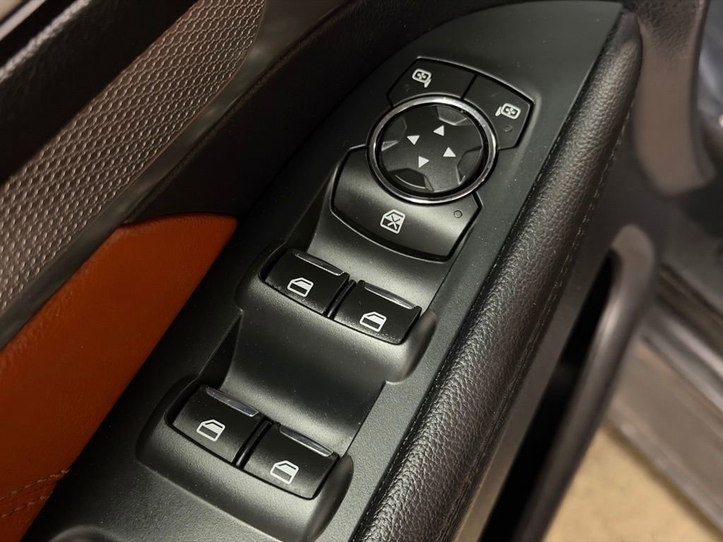 Used 2019 Ford Explorer XLT w/ Equipment Group 202A AWD/4WD image 27