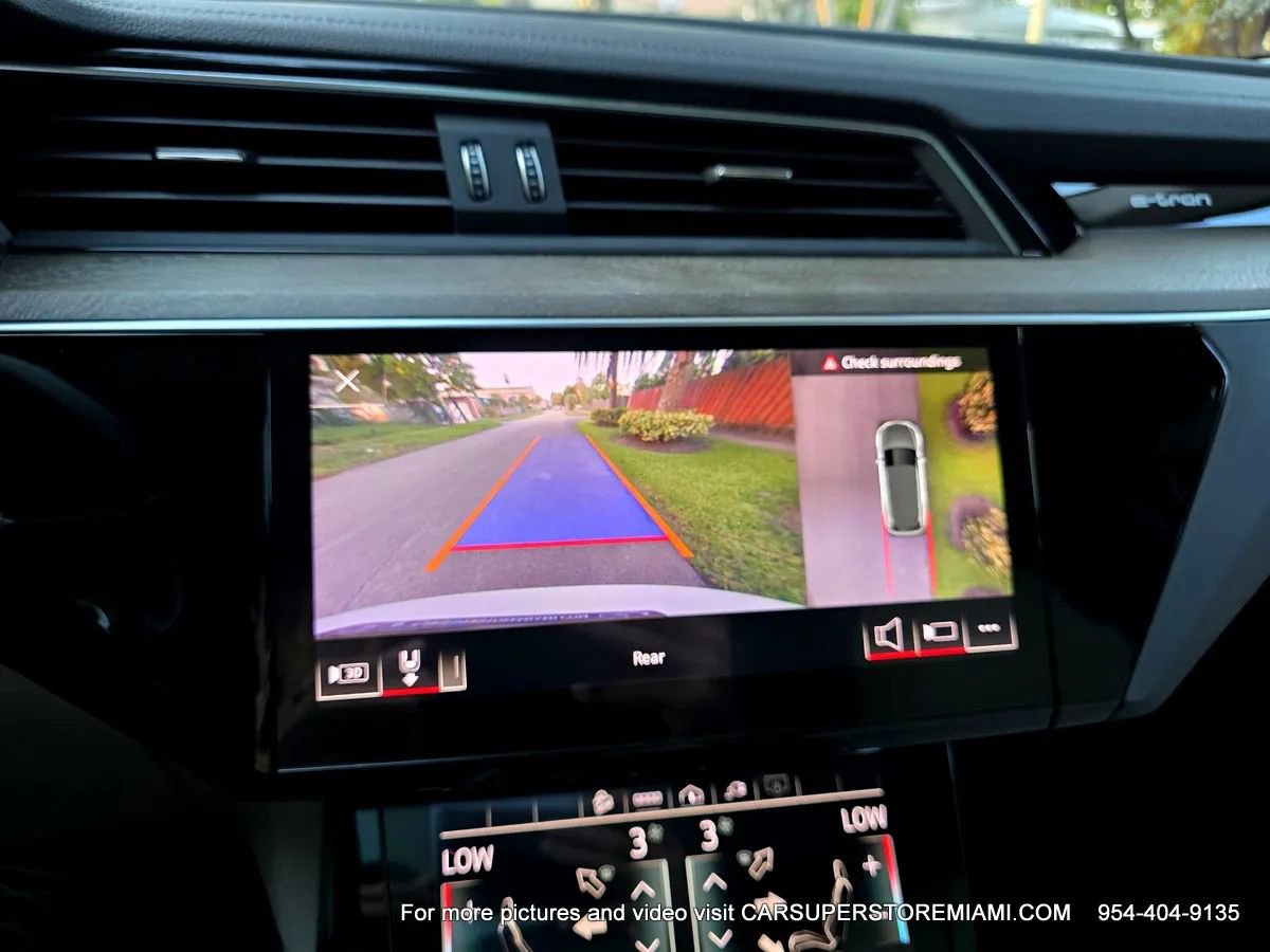 Used 2021 Audi e-tron Premium w/ Convenience Plus Package image 59