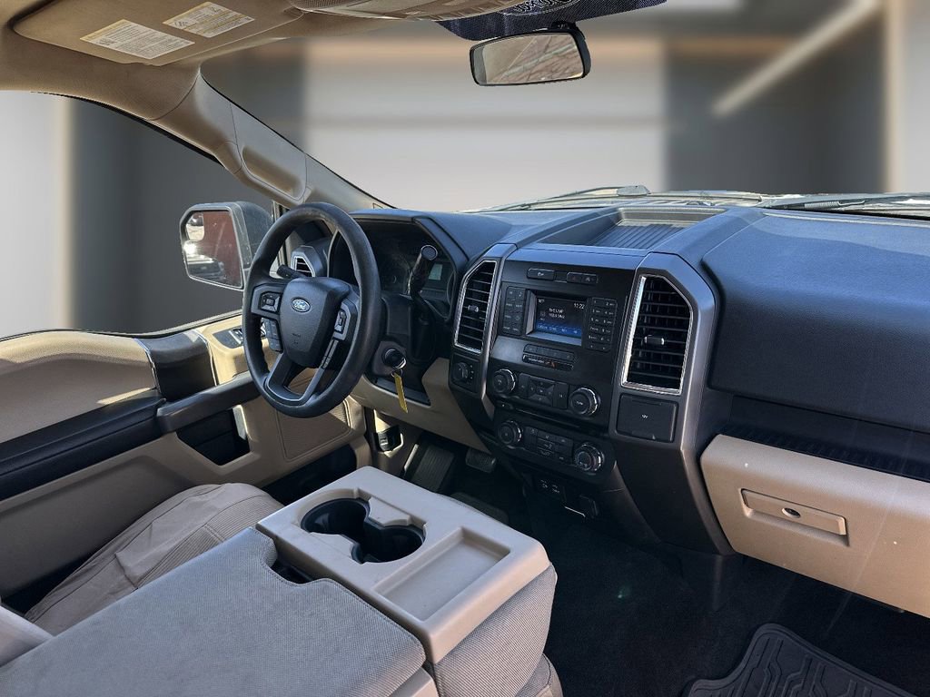 Used 2015 Ford F150 XLT image 6