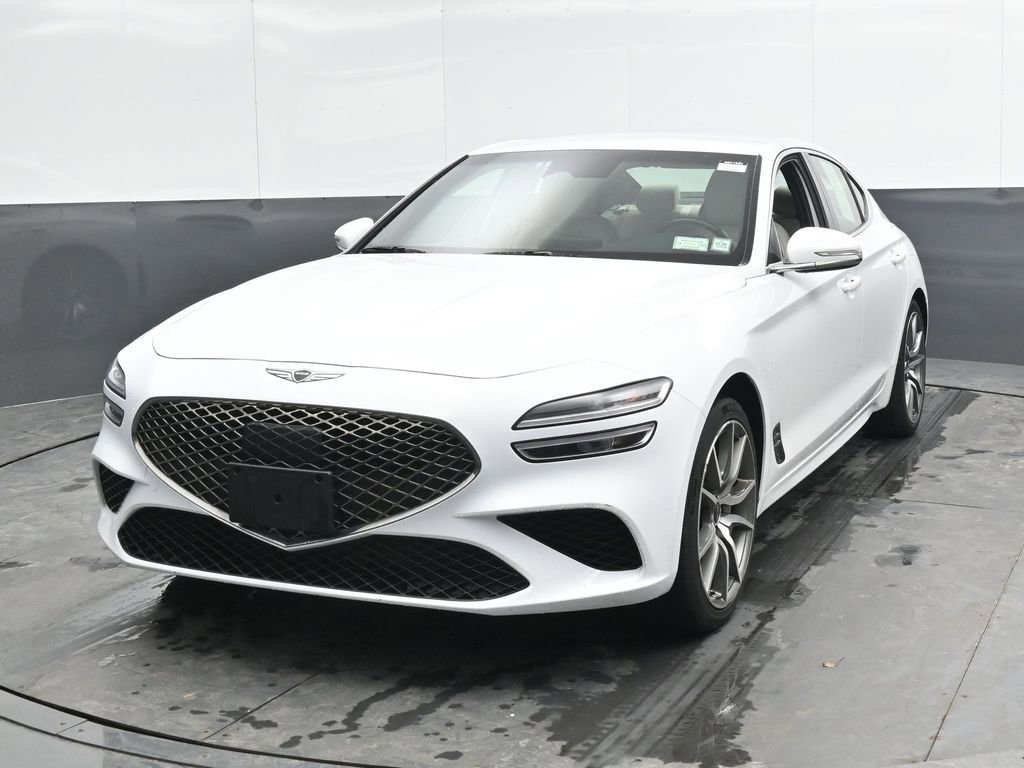 Used 2024 Genesis G70 2.5T image 6