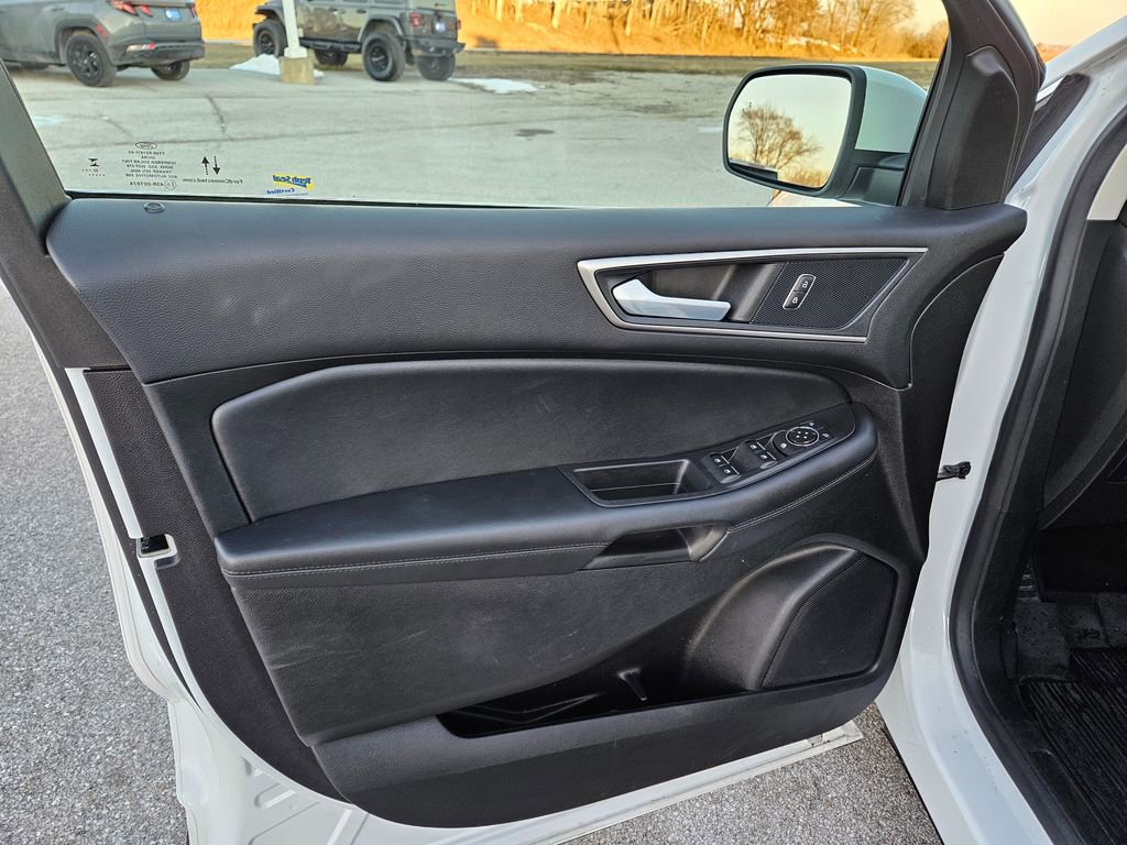 Used 2022 Ford Edge SEL w/ Convenience Package image 25