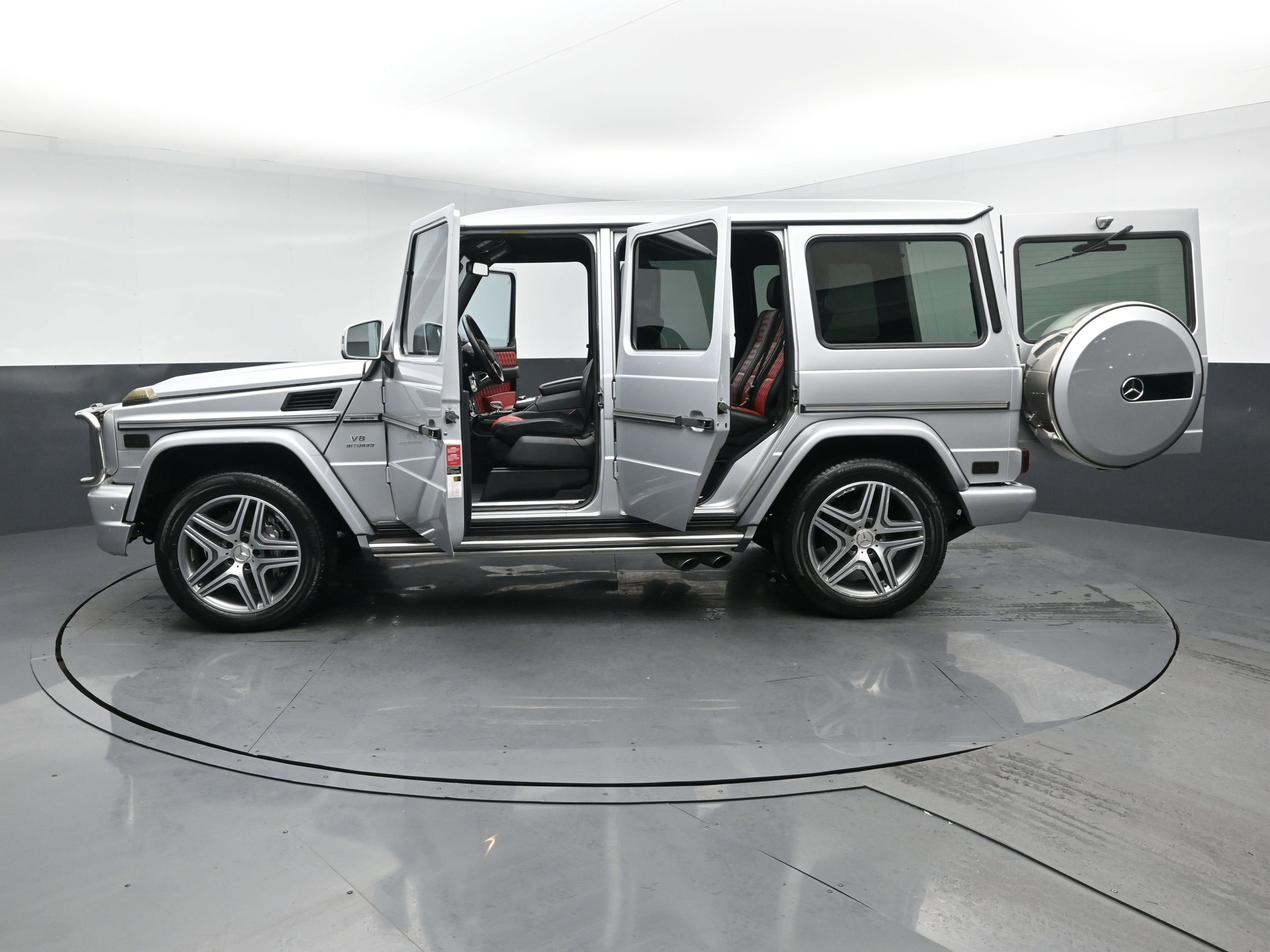 Used 2015 Mercedes-Benz G 63 AMG 4MATIC image 27