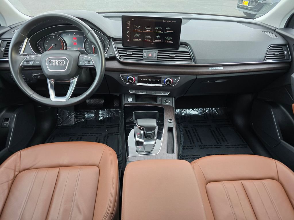 Used 2022 Audi Q5 2.0T Premium w/ Convenience Package image 9