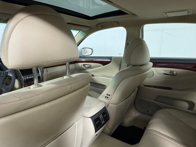 Used 2008 Lexus LS 460 RWD image 26