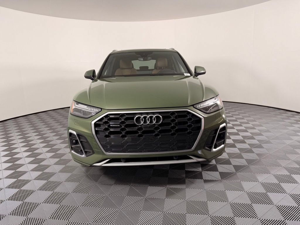 Used 2021 Audi Q5 e Prestige w/ Prestige Package AWD/4WD image 3