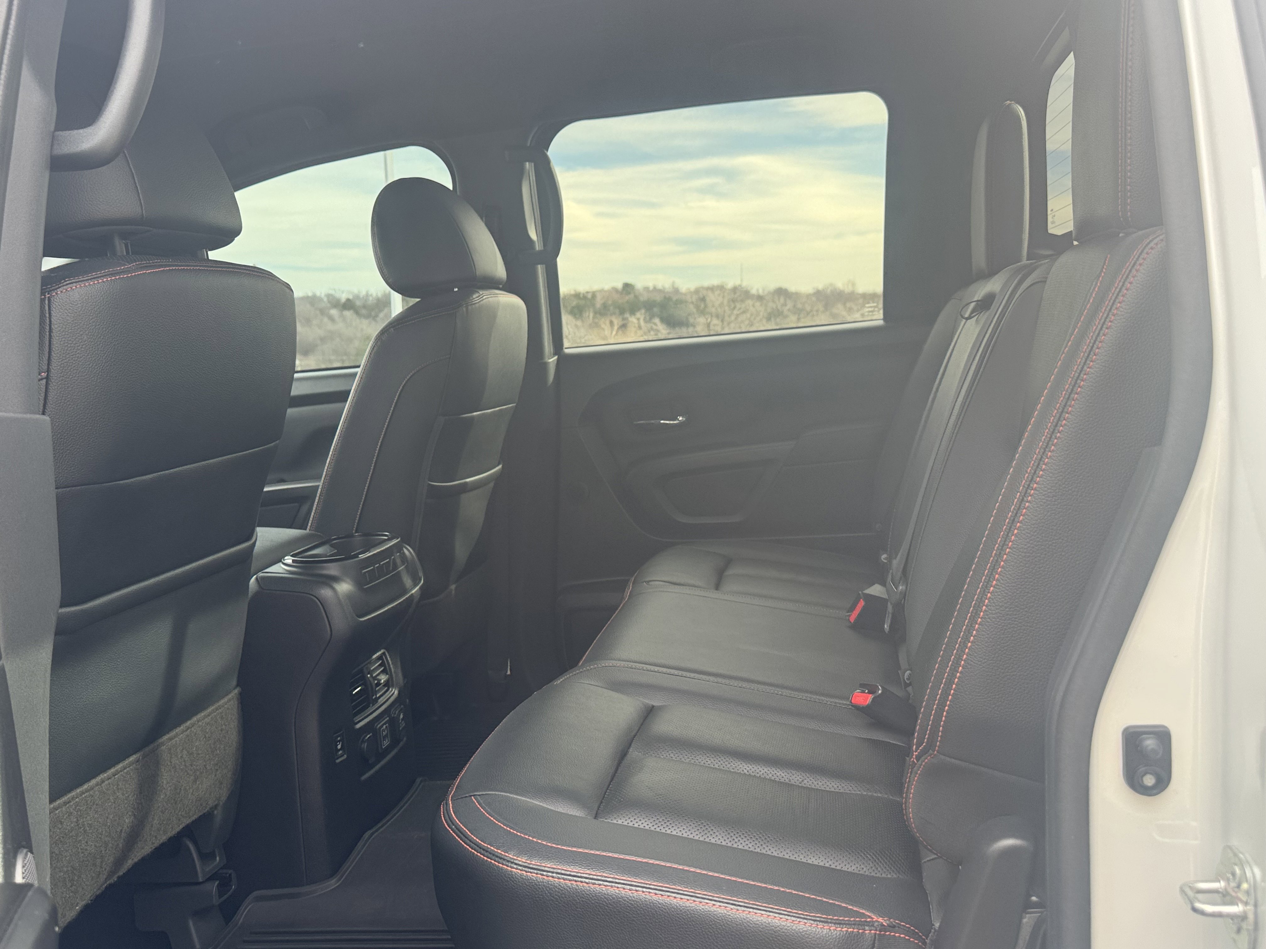 Used 2023 Nissan Titan PRO-4X w/ Pro-4x Convenience Package image 7