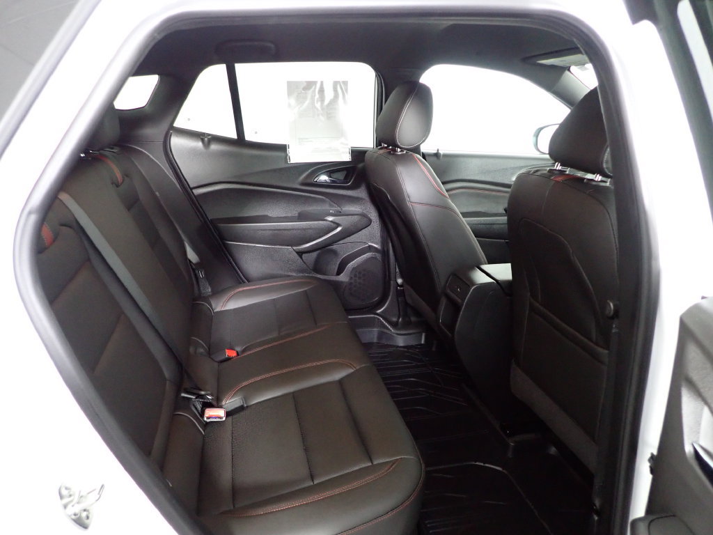 Used 2026 Chevrolet Trax RS w/ Driver Confidence Package FWD image 32