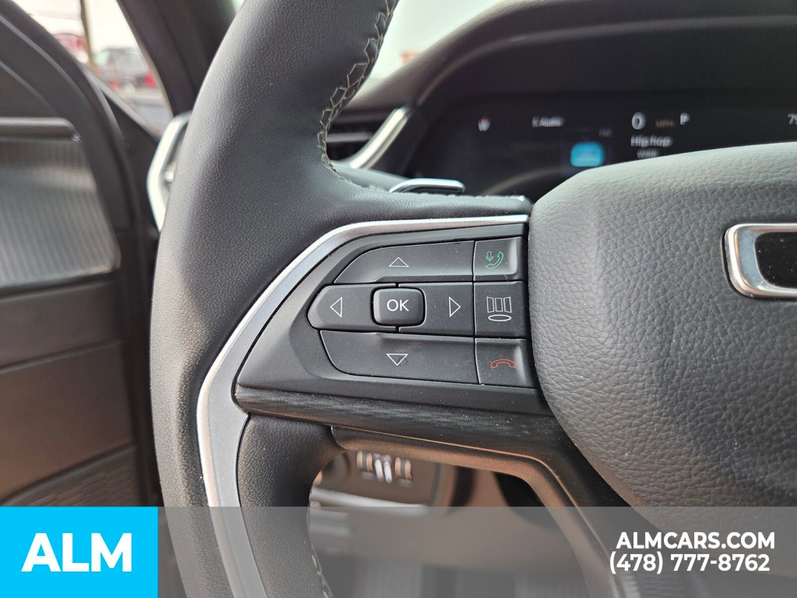 Used 2024 Jeep Grand Cherokee Altitude image 27