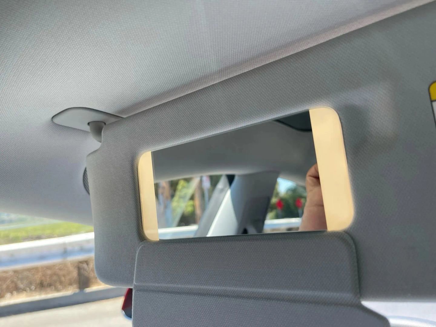 Used 2018 Tesla Model 3 Mid Range image 32