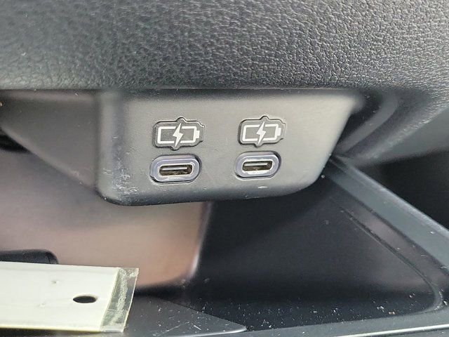 Used 2025 Lexus UX 300h FWD w/ Accessory Package (Z2) image 28