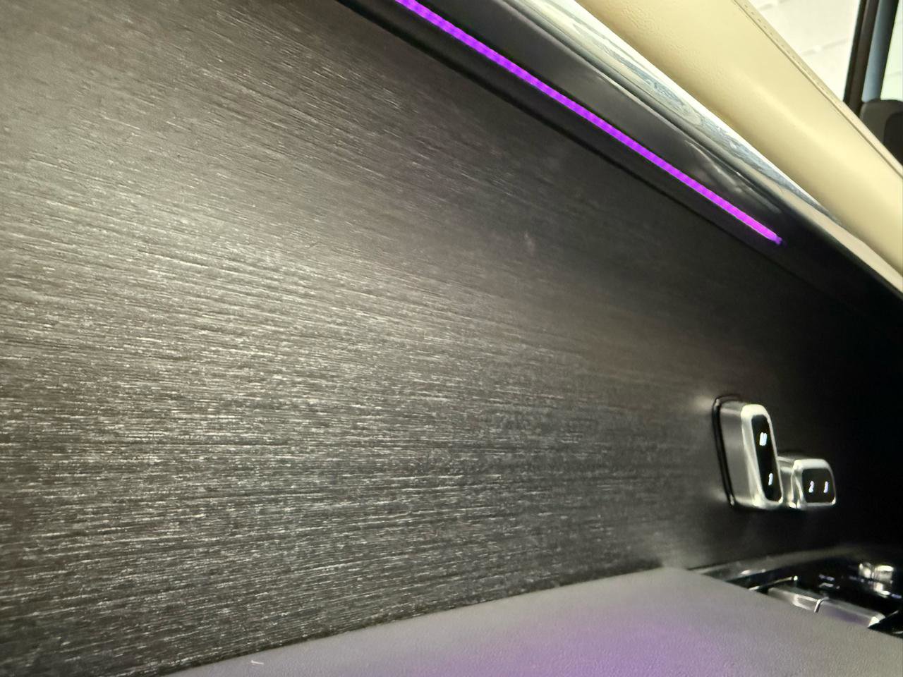 Used 2023 Land Rover Range Rover SE image 34