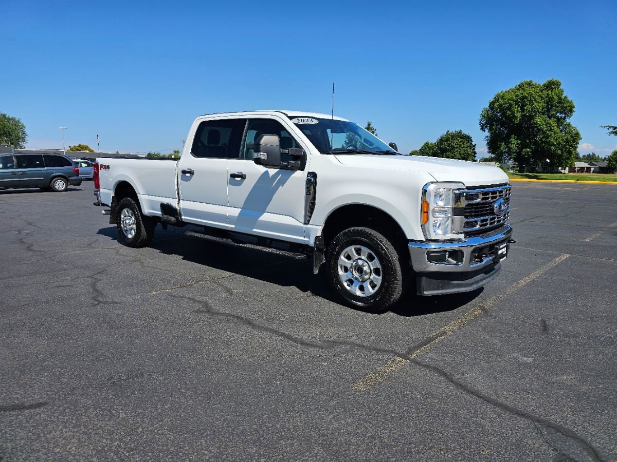Used 2023 Ford F350 XLT w/ FX4 Off-Road Package image 5