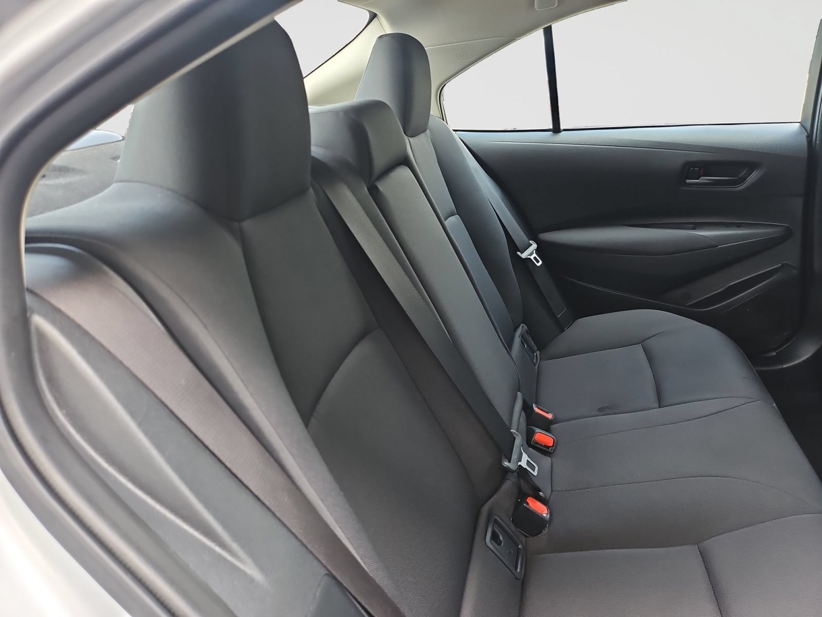 Used 2025 Toyota Corolla LE FWD image 45
