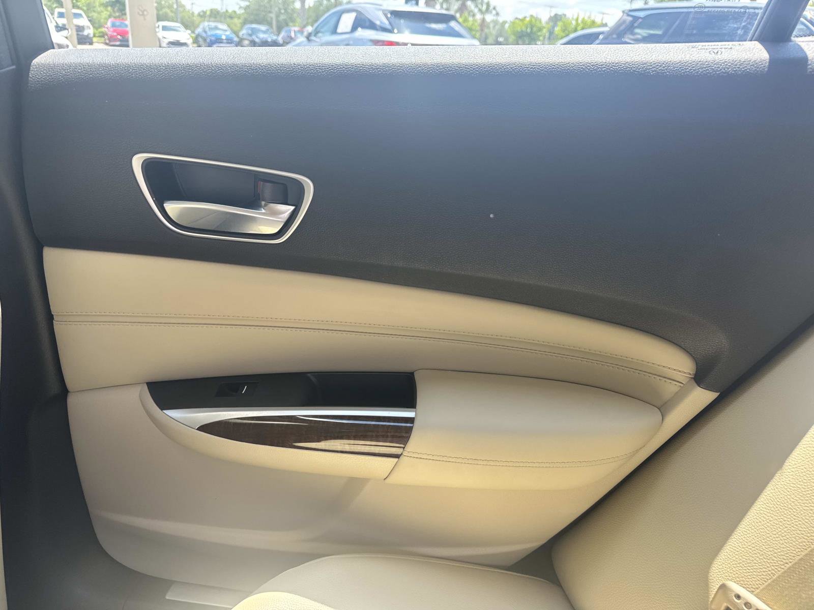 Used 2018 Acura TLX V6 FWD image 15
