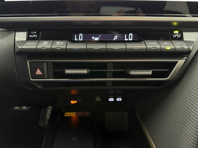 New 2026 Toyota Camry SE w/ Multimedia Upgrade Package image 18