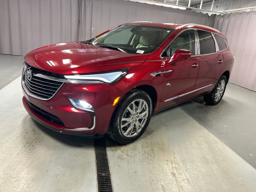 Used 2024 Buick Enclave Essence w/ Experience Buick Package image 3