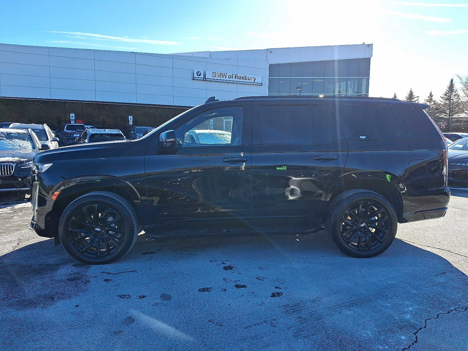 Used 2024 Cadillac Escalade Sport w/ LPO, ONYX Package image 4