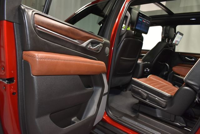 Used 2024 GMC Yukon XL Denali Ultimate AWD/4WD image 34
