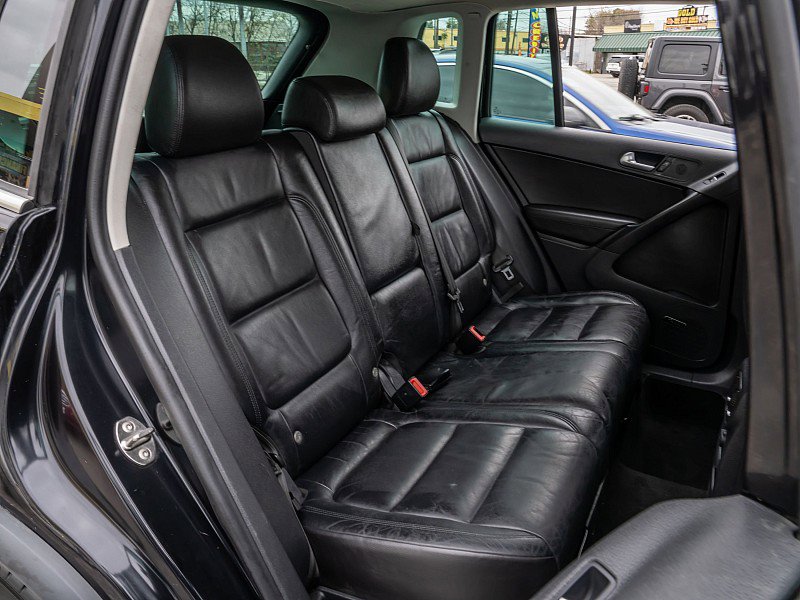 Used 2016 Volkswagen Tiguan SEL image 21